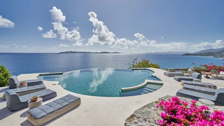 Infinity pool terrace overlooking the ocean